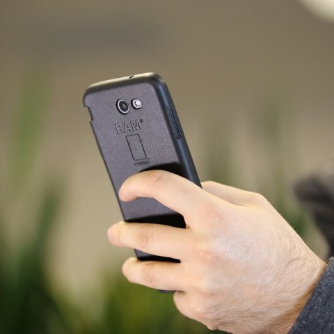 Futerał ochronny IntelliSkin™ ze złączem GDS™ do Samsung Galaxy J7 (2017) Futerał ochronny IntelliSkin™ ze złączem GDS™ do Samsung Galaxy J7 (2017)