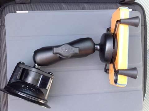 RAM Mount Uniwersalny uchwyt X-Grip™ montowany do szyby RAM Mount Uniwersalny uchwyt X-Grip™ montowany do szyby